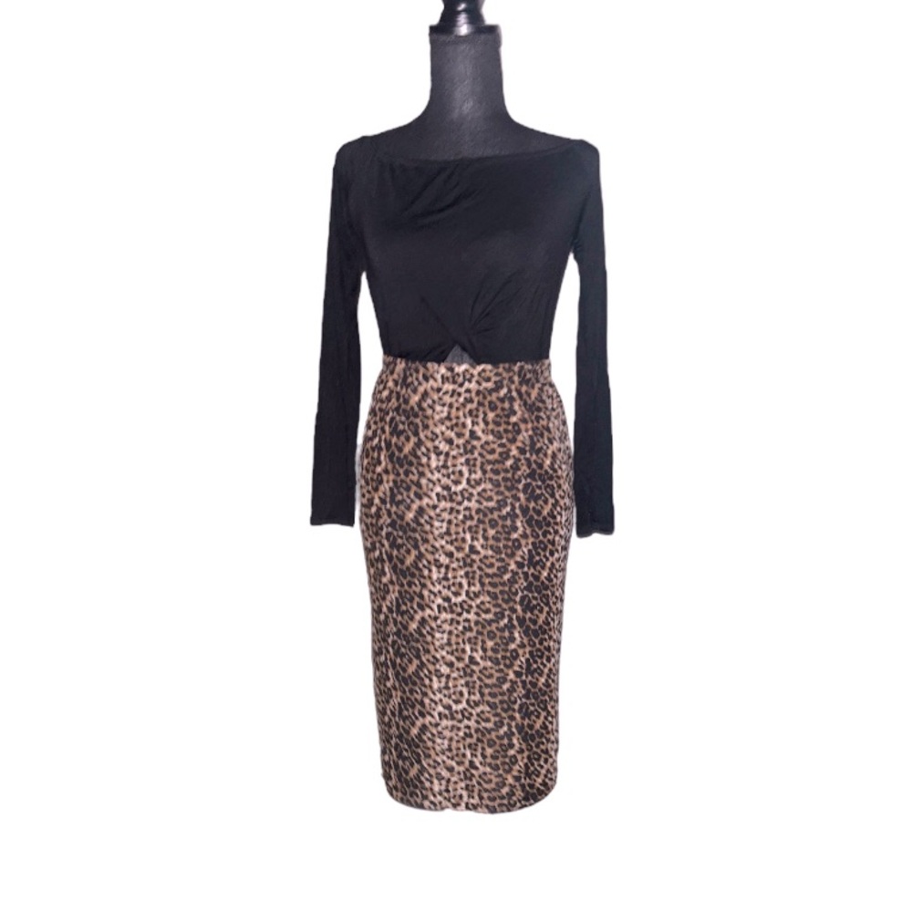 5/25$ ✨ Cheetah Pencil Midi Skirt 🖤🤎
